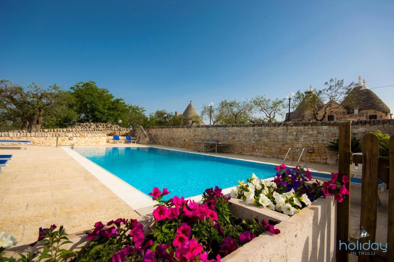 I Trulli Degli Ulivi Villa Locorotondo Bagian luar foto