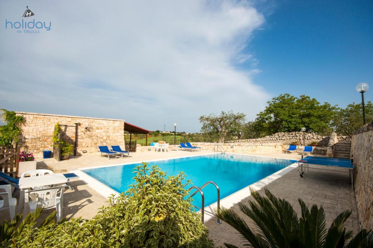 I Trulli Degli Ulivi Villa Locorotondo Bagian luar foto